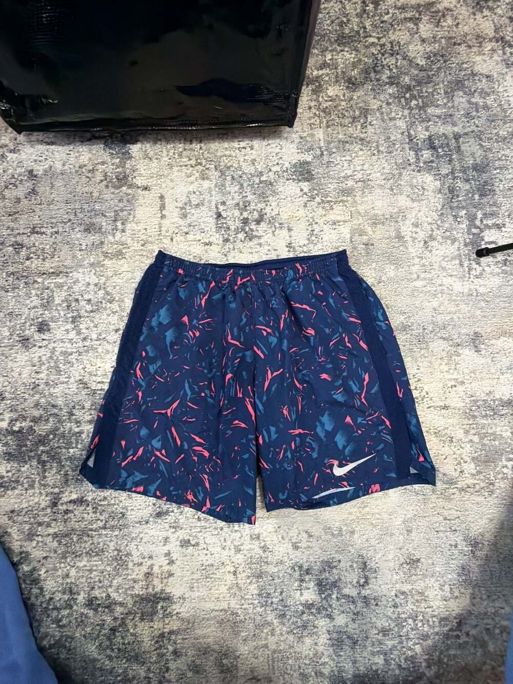 Nike Dri-FIT Running Shorts Size L Blue Pink Abstract Print Athletic